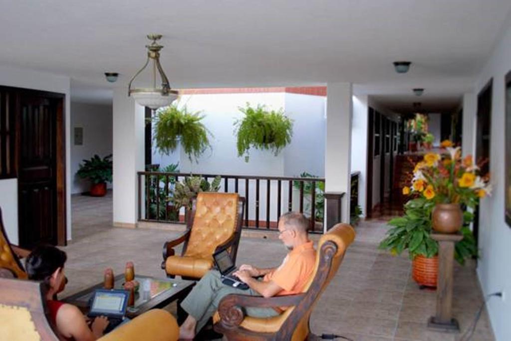 Hotel Las Nieves Girón Exteriör bild