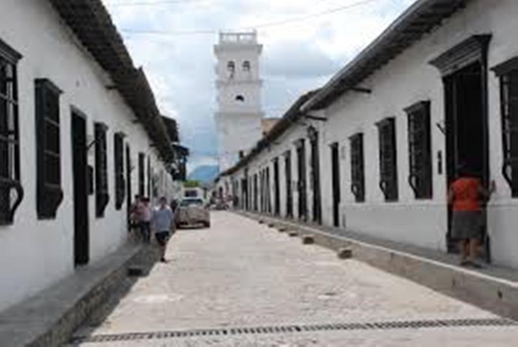 Hotel Las Nieves Girón Exteriör bild
